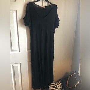 Elegant Black Maxi Dress